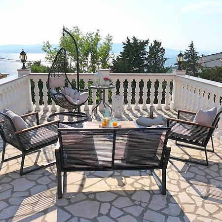 Apartment Laura Senj  Esterno foto