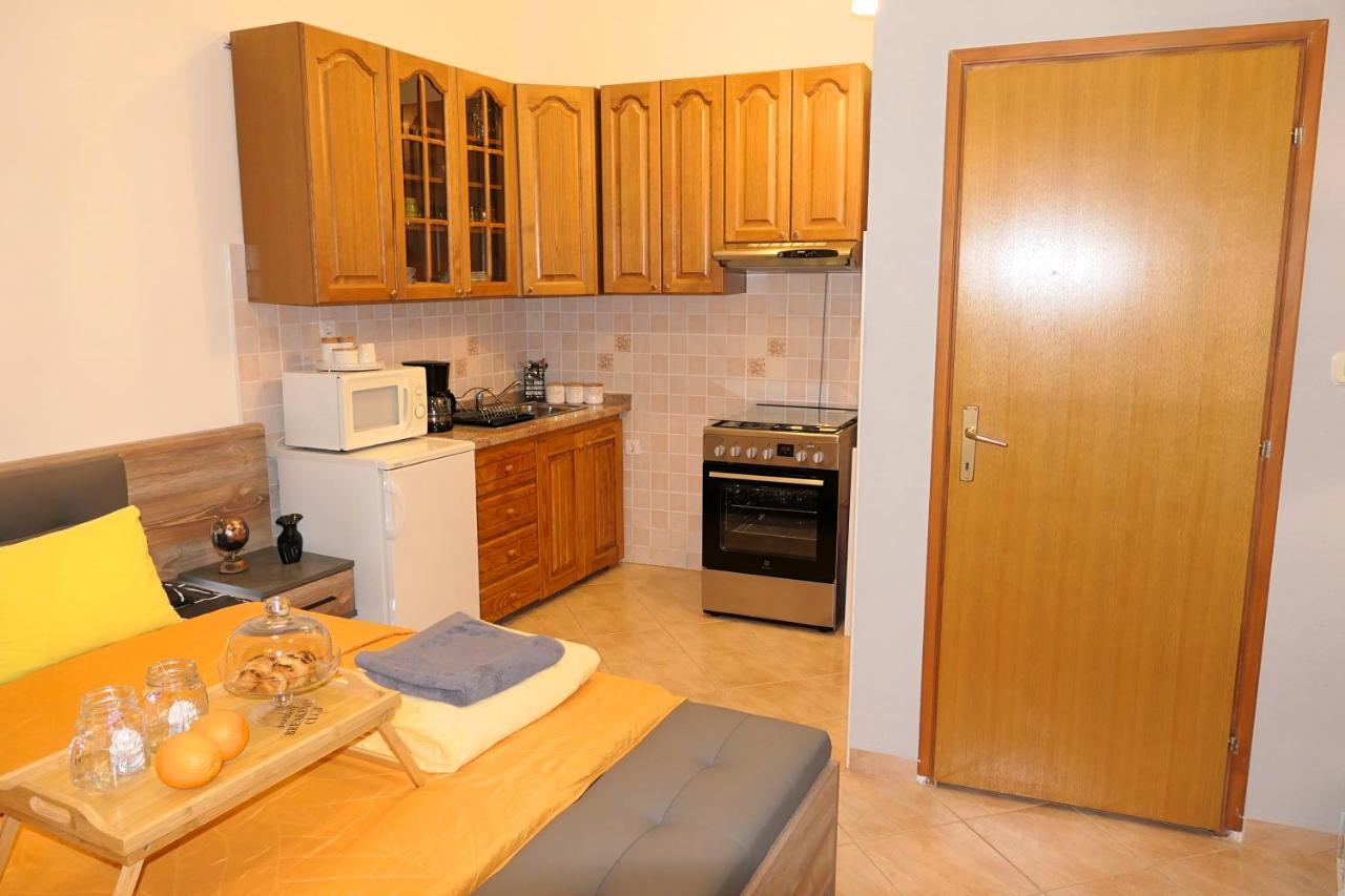 Apartment Laura Senj  Esterno foto