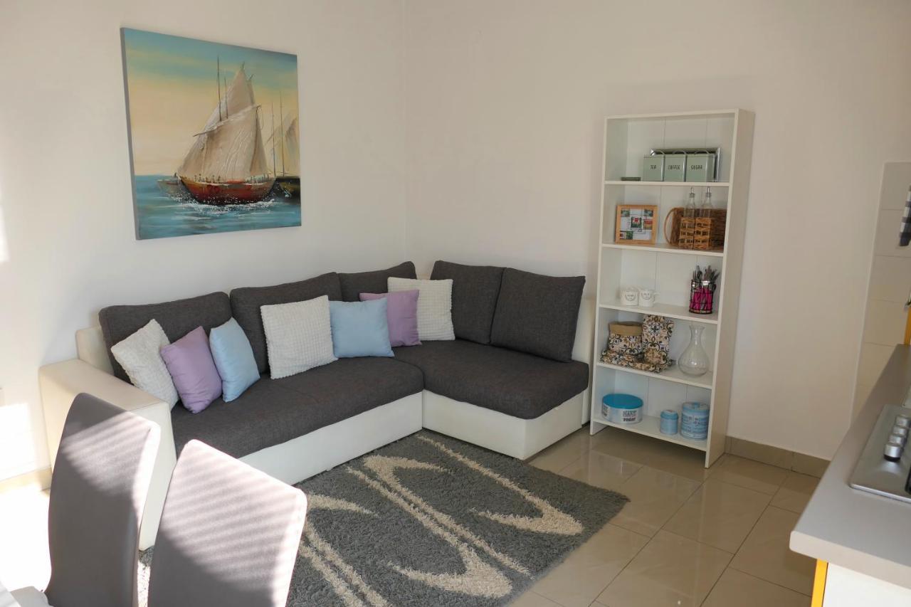 Apartment Laura Senj  Esterno foto