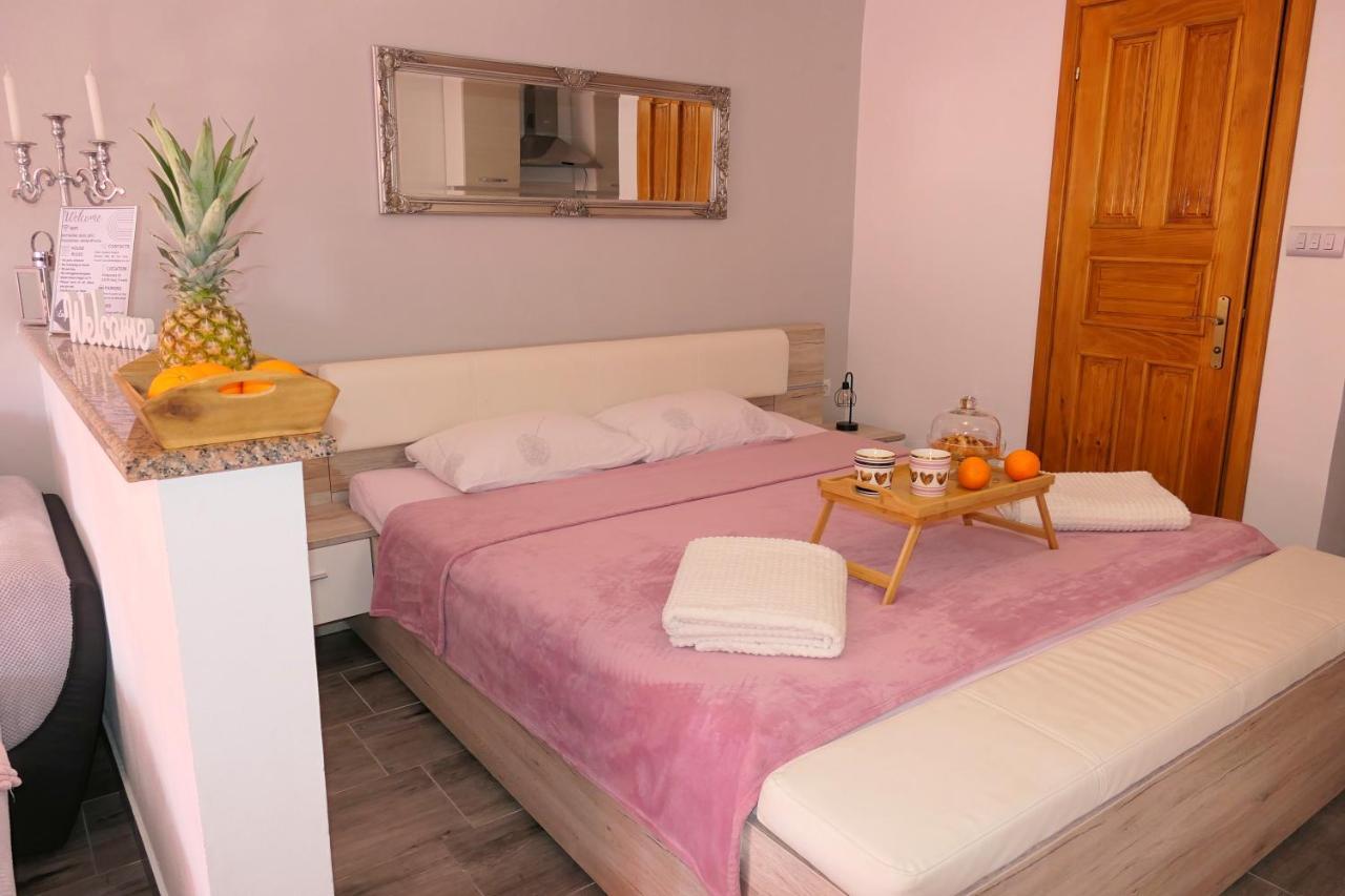 Apartment Laura Senj  Esterno foto