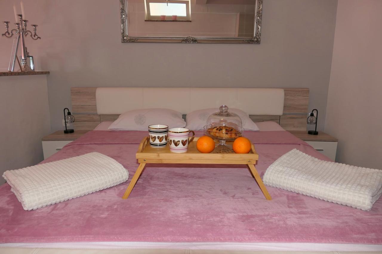 Apartment Laura Senj  Esterno foto