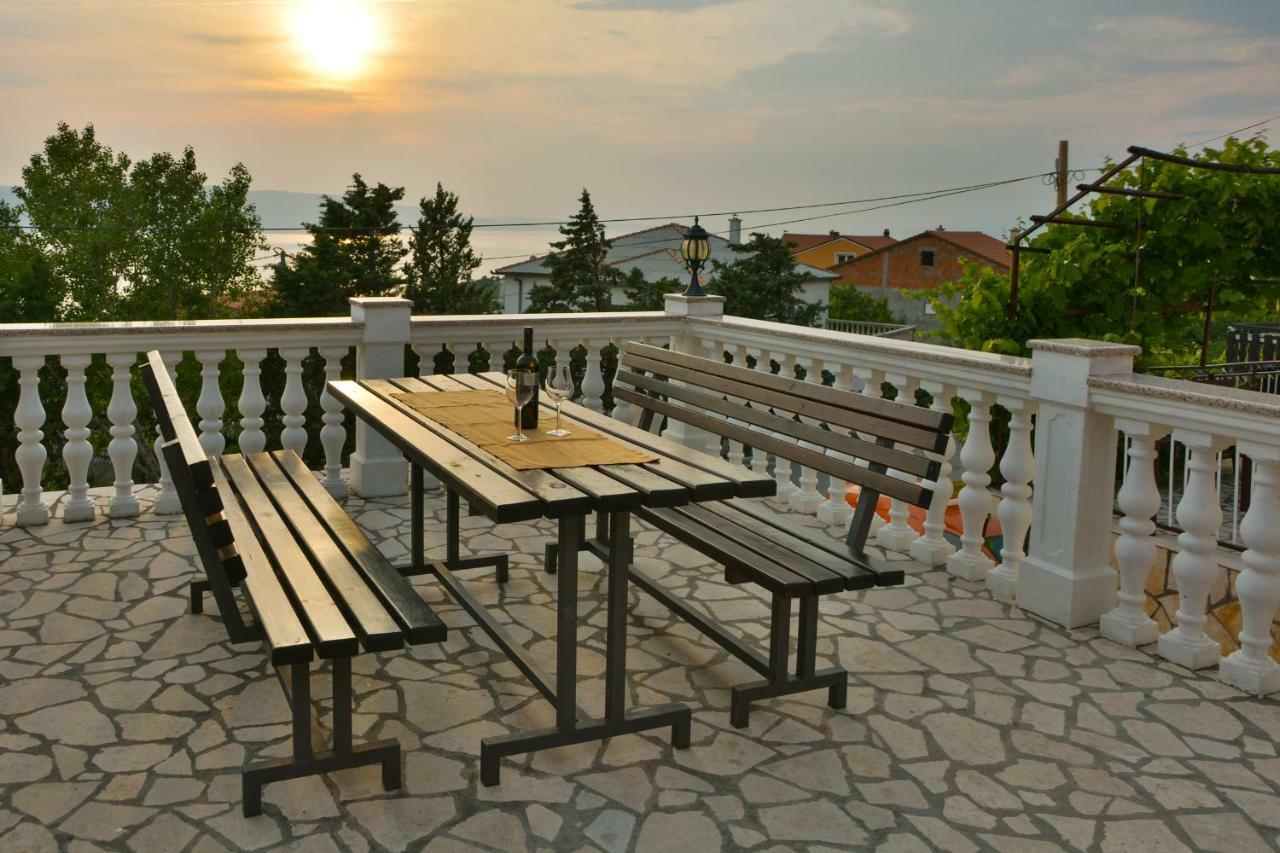 Apartment Laura Senj  Esterno foto